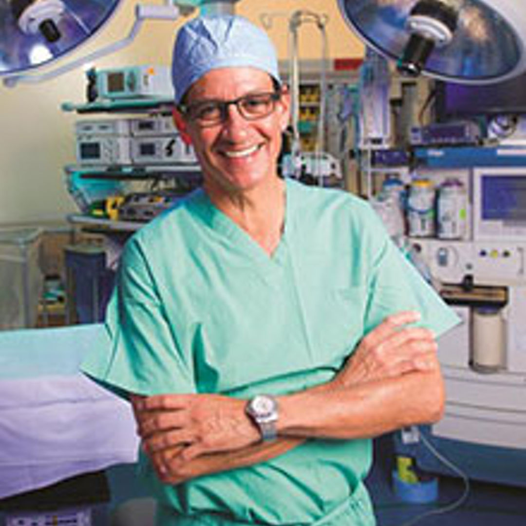 Dr. Carlos Esquivel