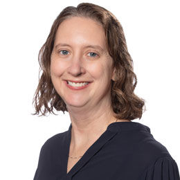 Dra. Elizabeth Egan, doctorado