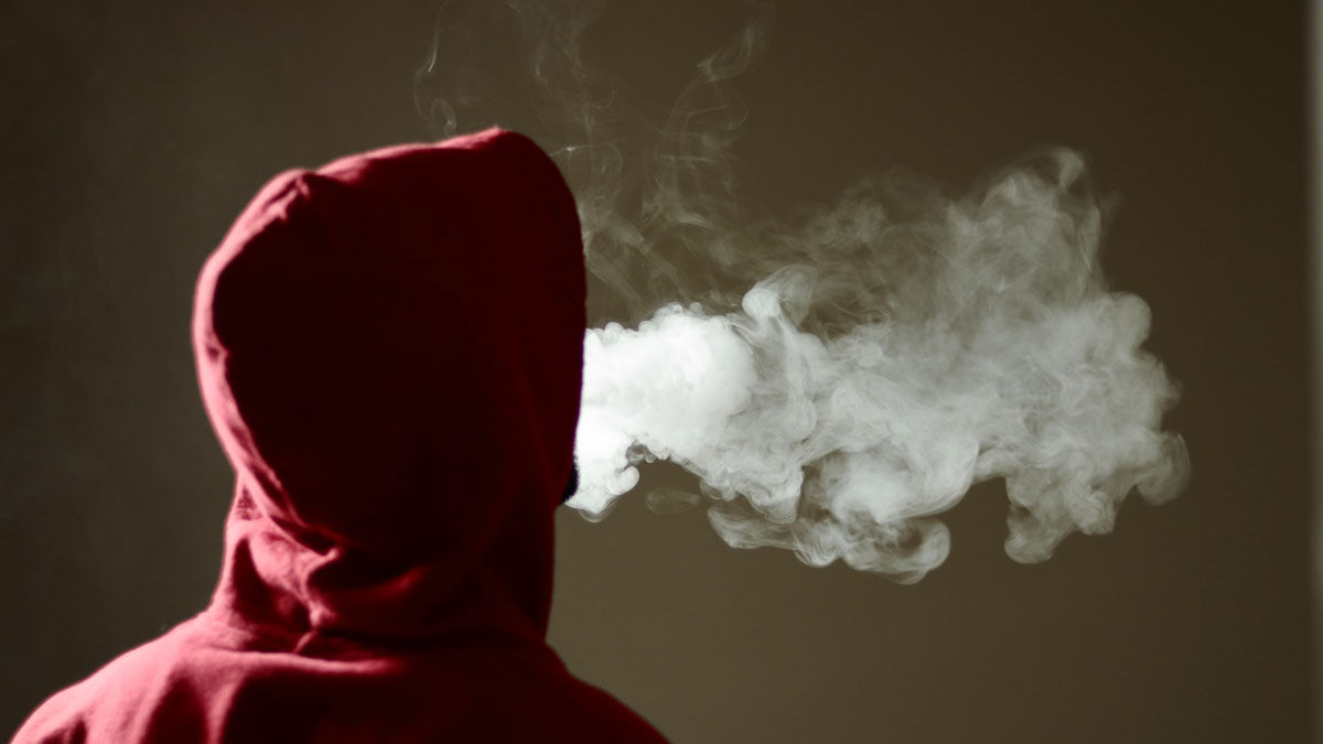 smoking teenager